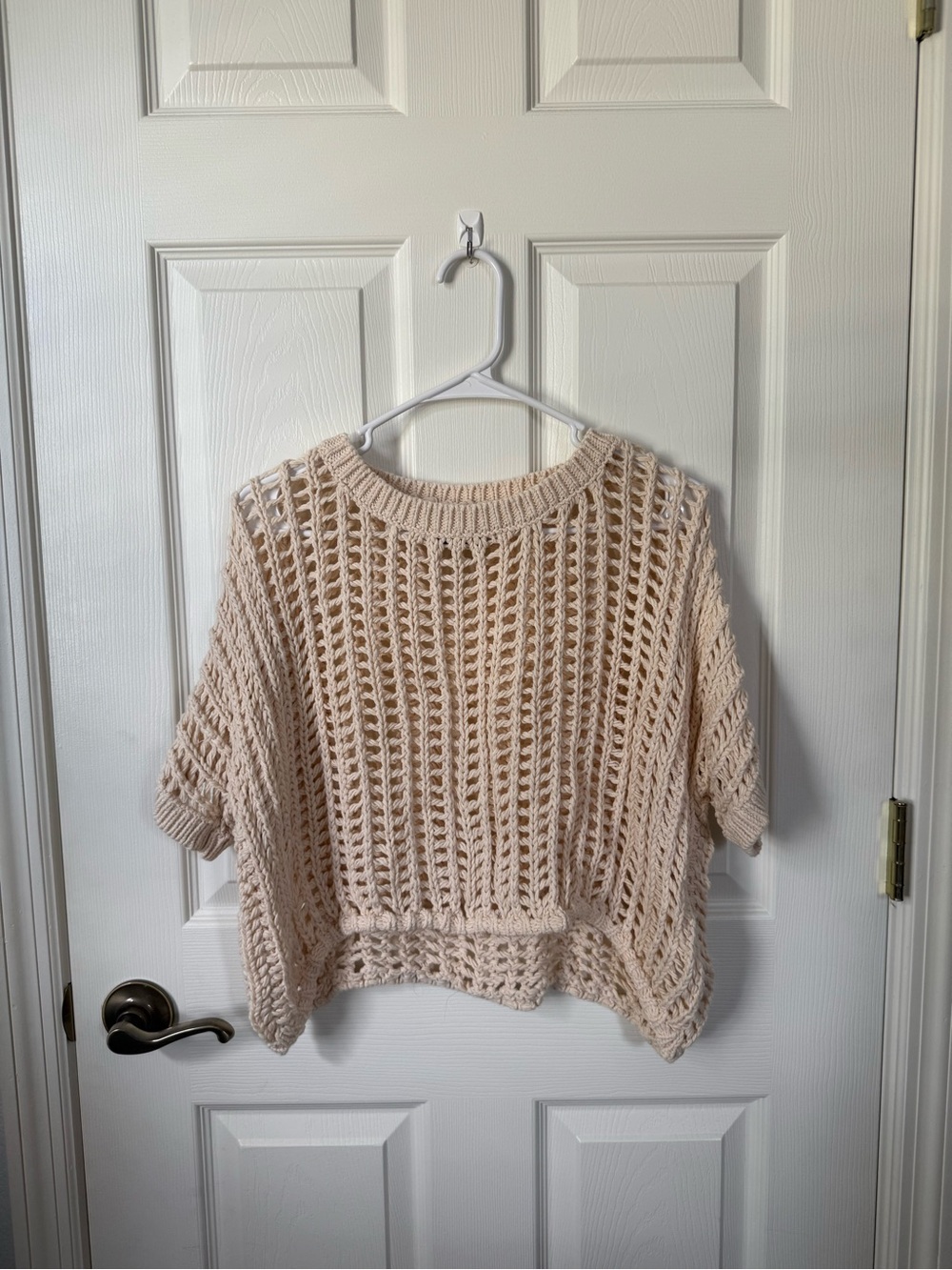 Open-Knit Short Sleeve Scoop Sweater in Cream